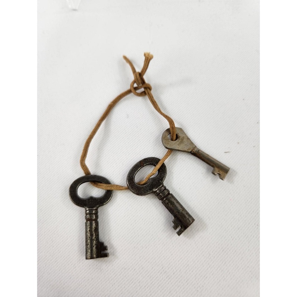 Vintage Cheney Luggage Key Made in England + 2 G22 Antique Skeleton Keys